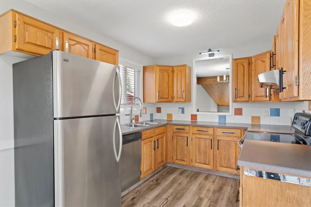 92 Glenhill Drive Cochrane AB T4C 1H1