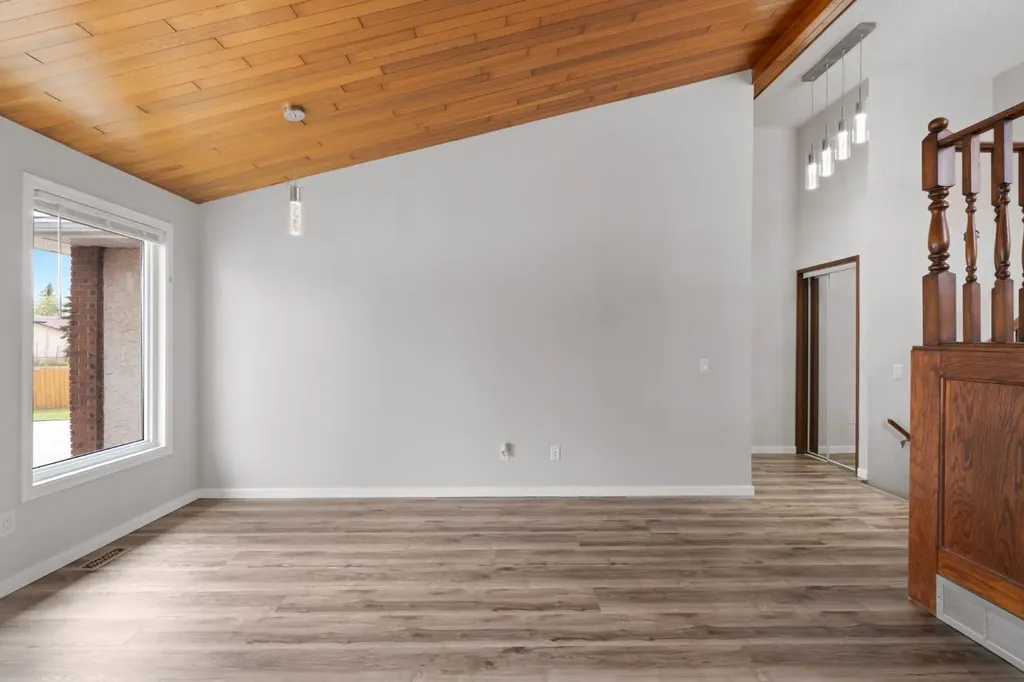 92 Glenhill Drive Cochrane AB T4C 1H1