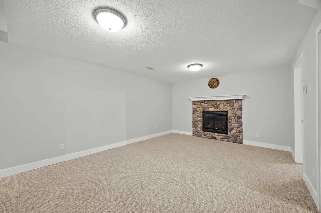 260 Riverside Mews SE Calgary AB T2C 3Y8