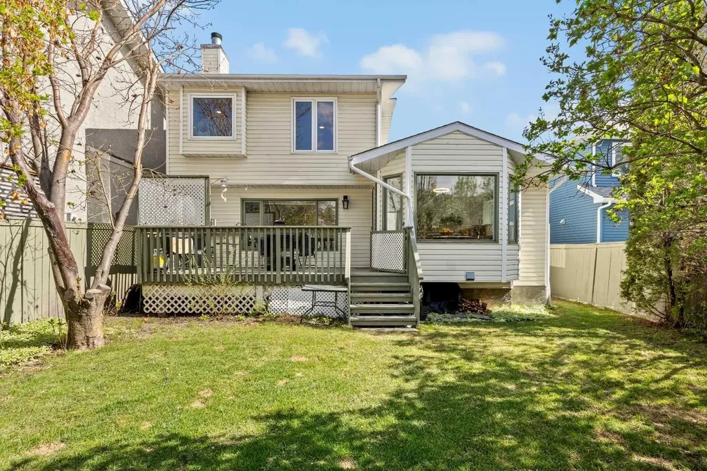 260 Riverside Mews SE Calgary AB T2C 3Y8
