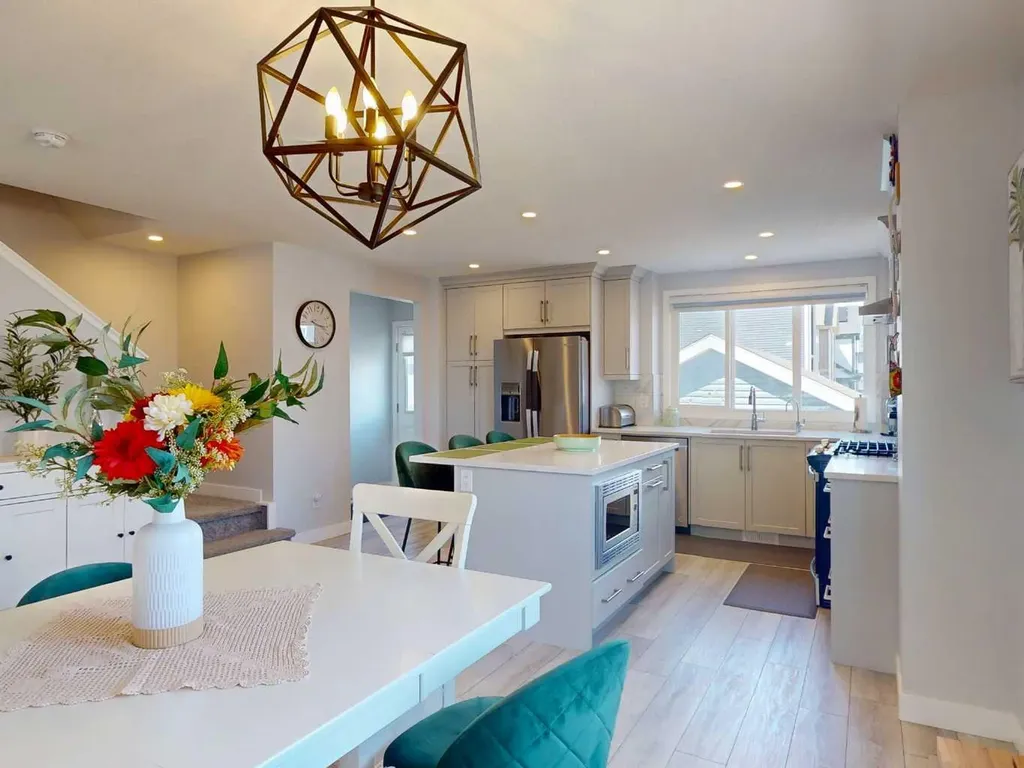 1842 Rangeview Drive SE Calgary AB T3S0C9