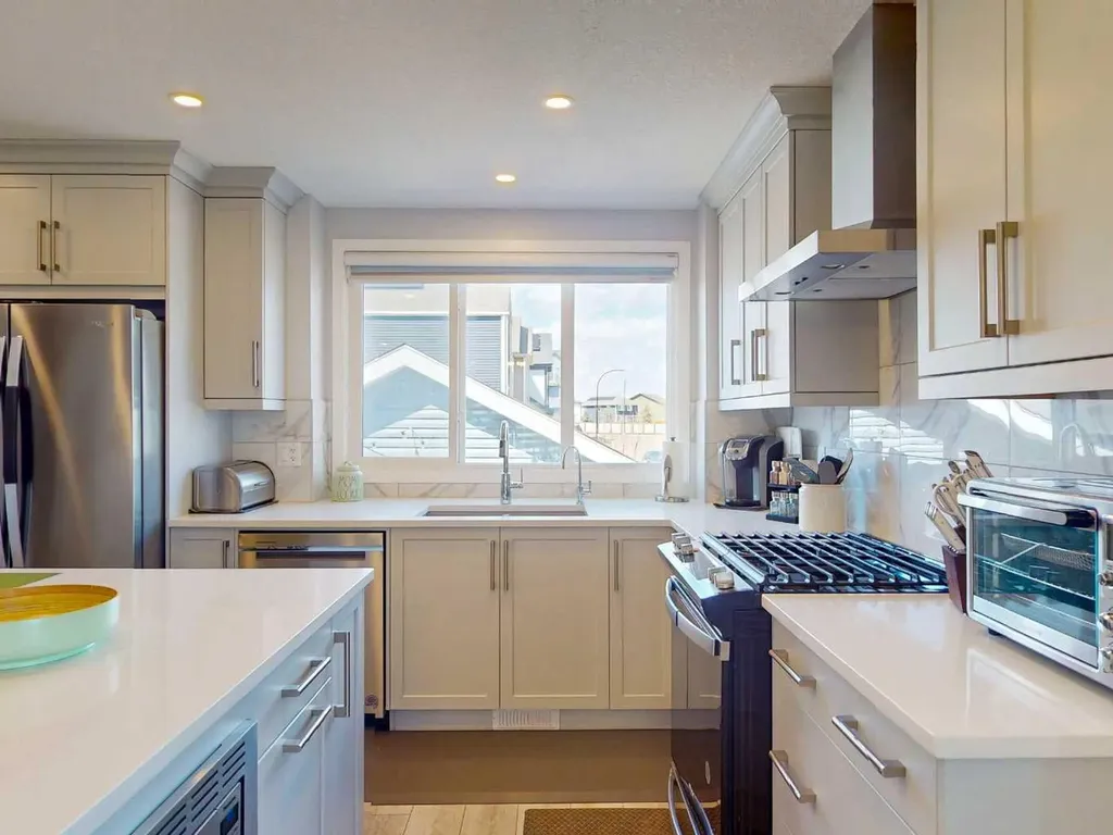 1842 Rangeview Drive SE Calgary AB T3S0C9