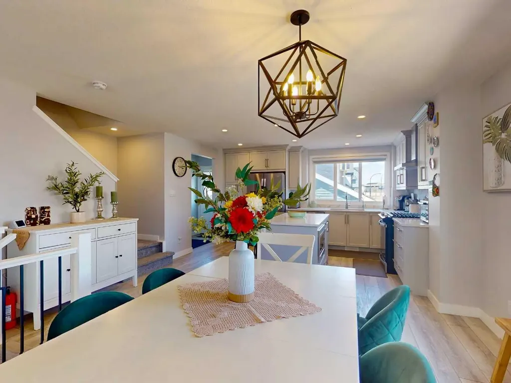 1842 Rangeview Drive SE Calgary AB T3S0C9