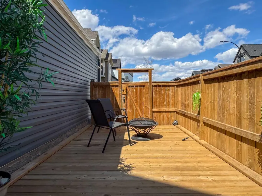 1842 Rangeview Drive SE Calgary AB T3S0C9