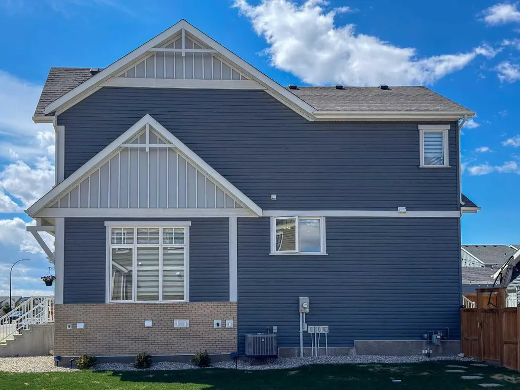 1842 Rangeview Drive SE Calgary AB T3S0C9