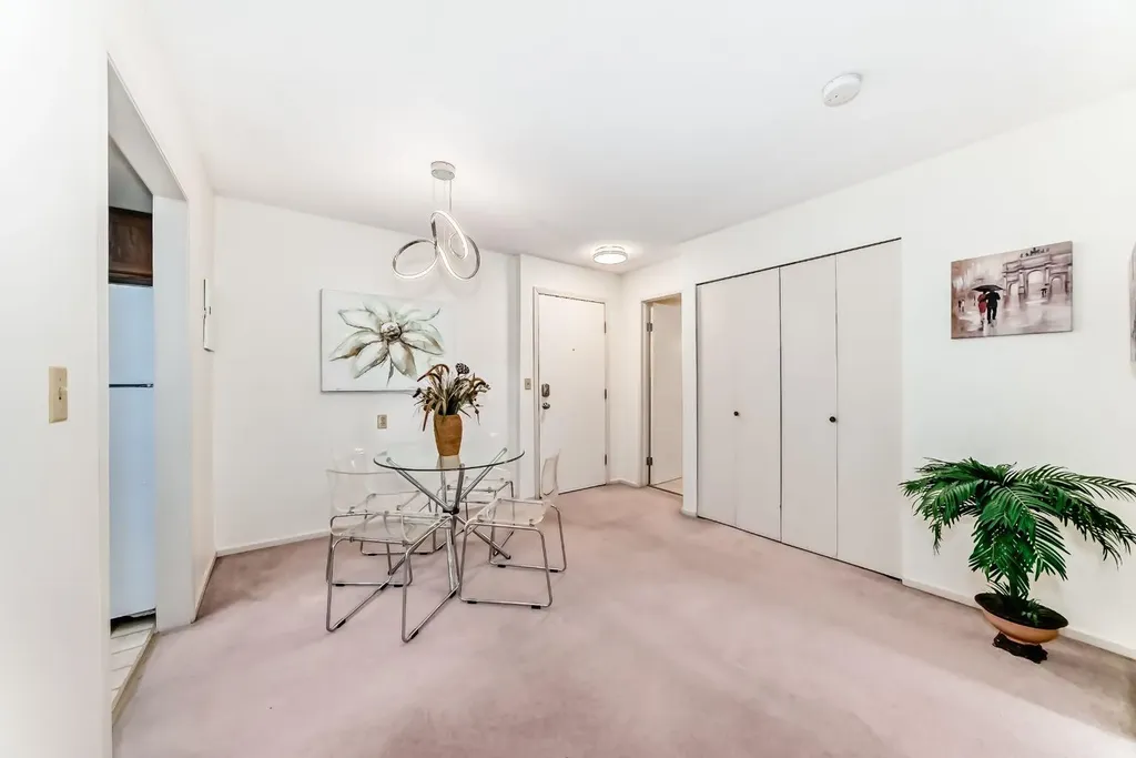 3727 42 Street NW Calgary AB T3A 2W3