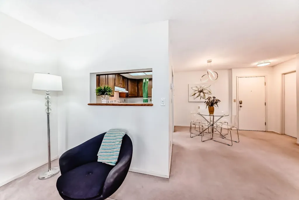 3727 42 Street NW Calgary AB T3A 2W3
