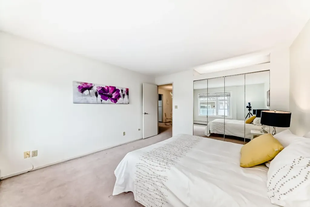 3727 42 Street NW Calgary AB T3A 2W3