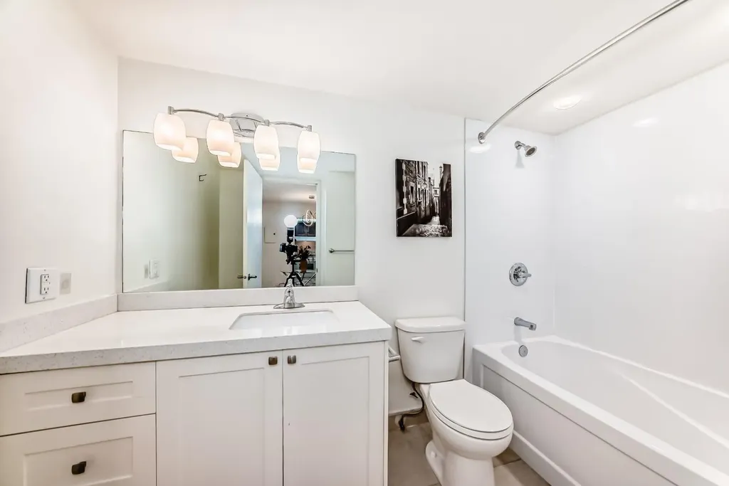 3727 42 Street NW Calgary AB T3A 2W3