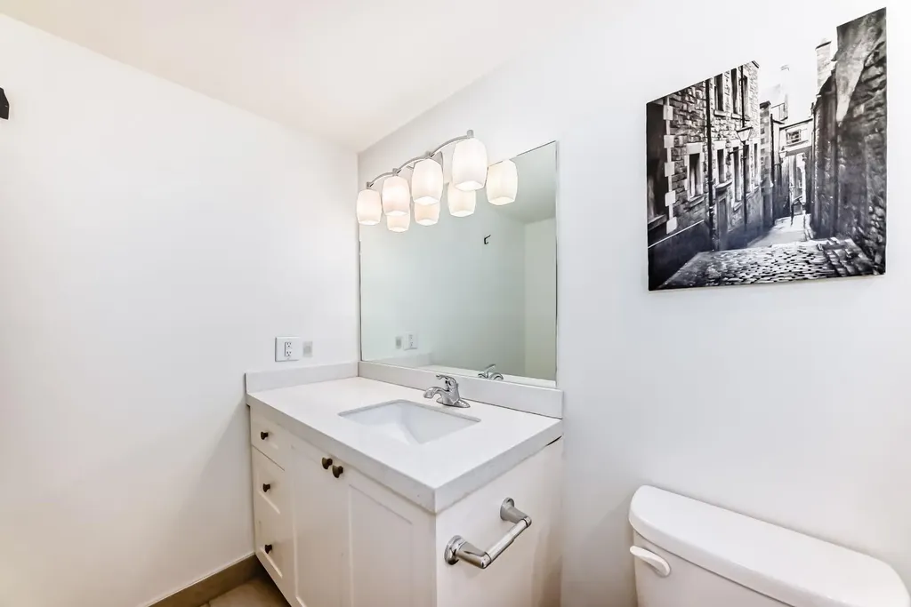 3727 42 Street NW Calgary AB T3A 2W3