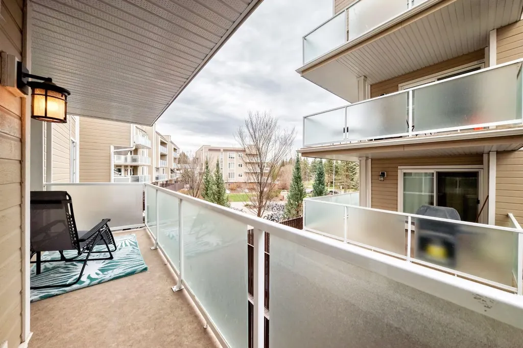 3727 42 Street NW Calgary AB T3A 2W3
