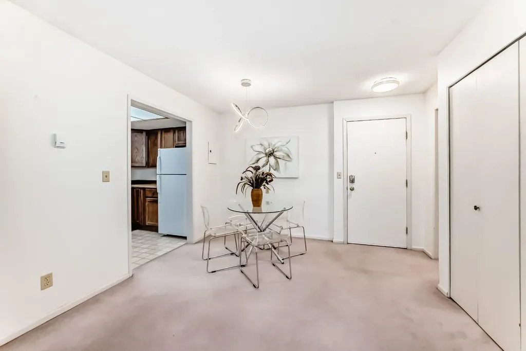 3727 42 Street NW Calgary AB T3A 2W3