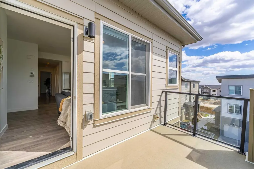 2117 81 Street SW Calgary AB T3H 6H5