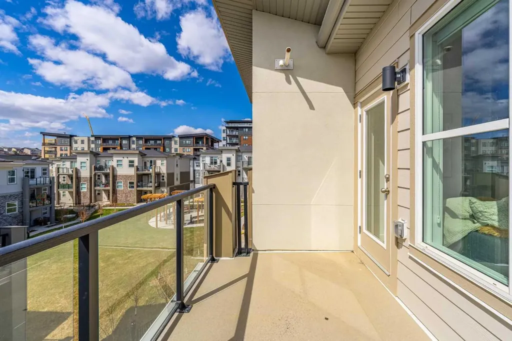 2117 81 Street SW Calgary AB T3H 6H5