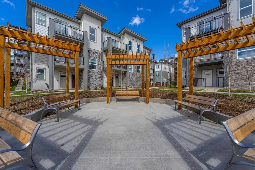2117 81 Street SW Calgary AB T3H 6H5