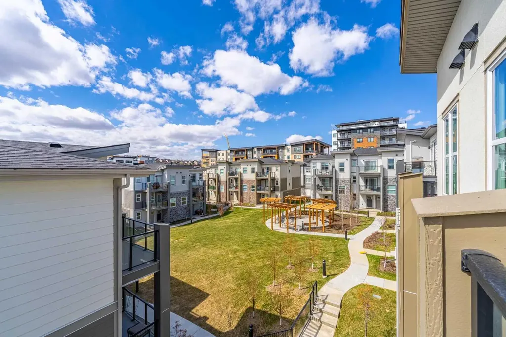2117 81 Street SW Calgary AB T3H 6H5