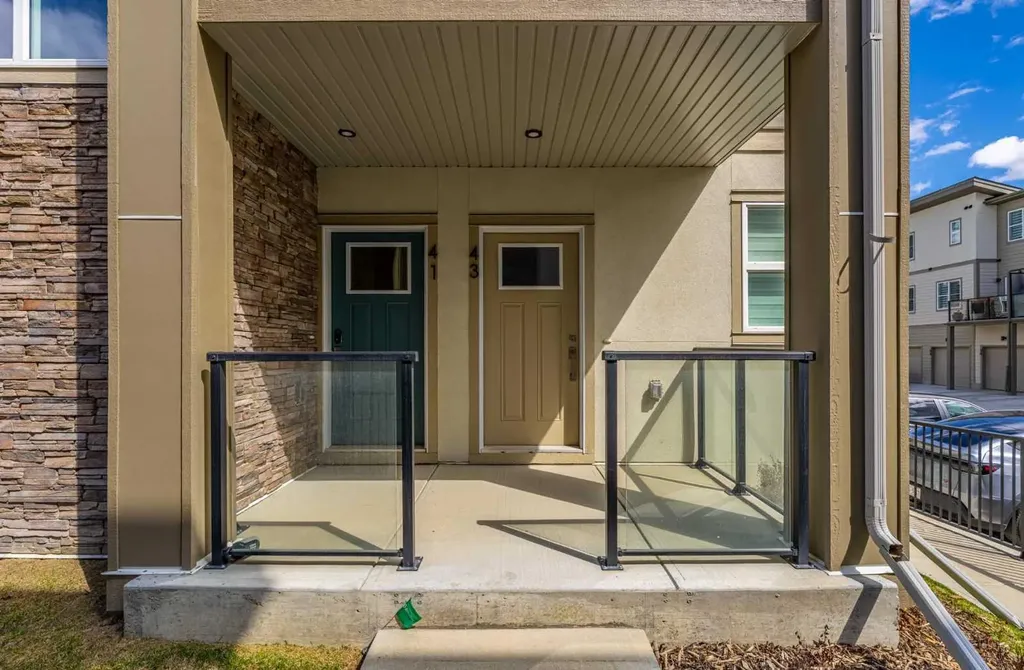 2117 81 Street SW Calgary AB T3H 6H5