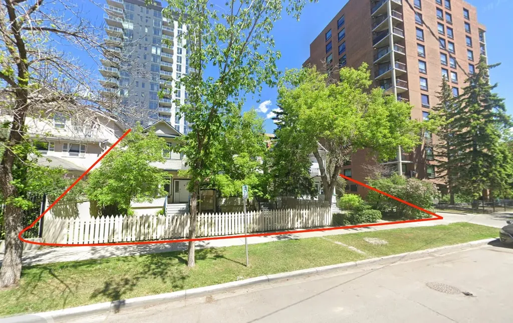 1318 15 Avenue SW Calgary AB T3C 0X7