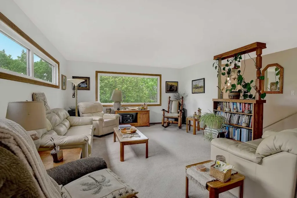 710 8th Avenue W Beaverlodge AB T0H 0C0