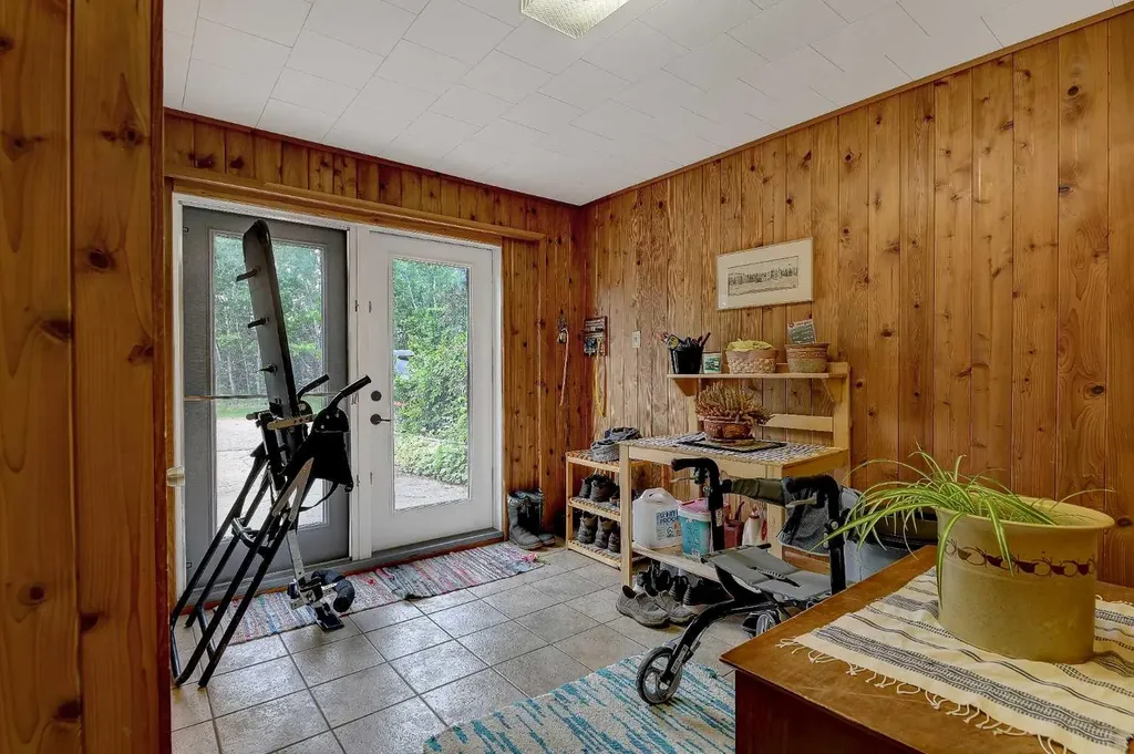 710 8th Avenue W Beaverlodge AB T0H 0C0