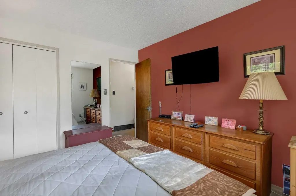 710 8th Avenue W Beaverlodge AB T0H 0C0