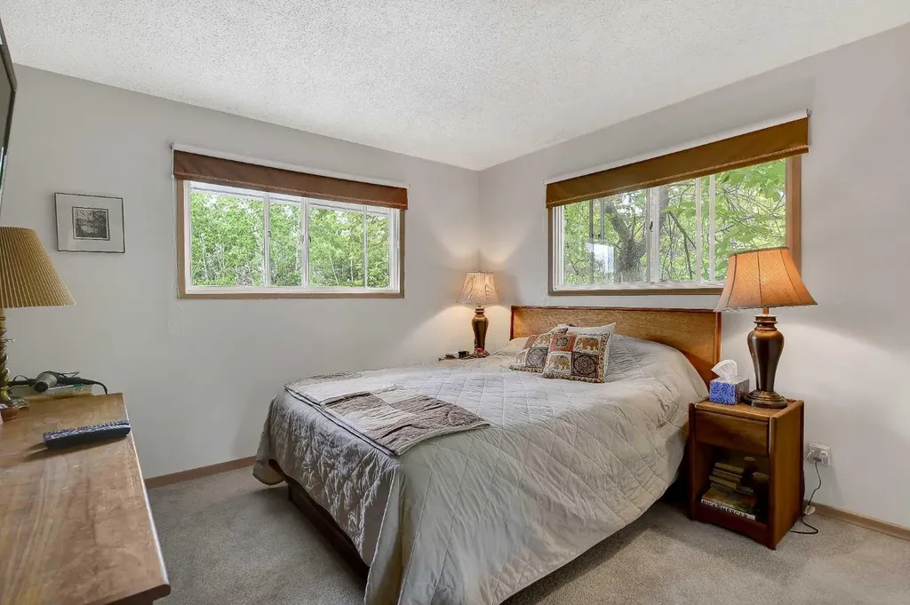 710 8th Avenue W Beaverlodge AB T0H 0C0