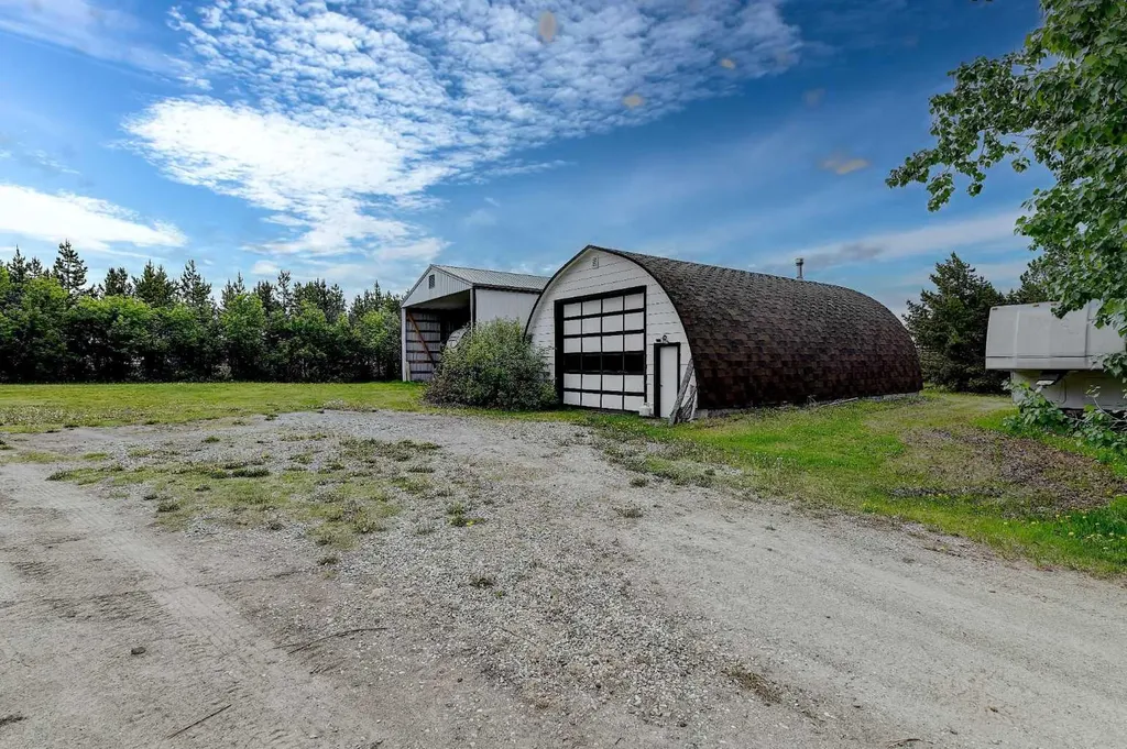 710 8th Avenue W Beaverlodge AB T0H 0C0