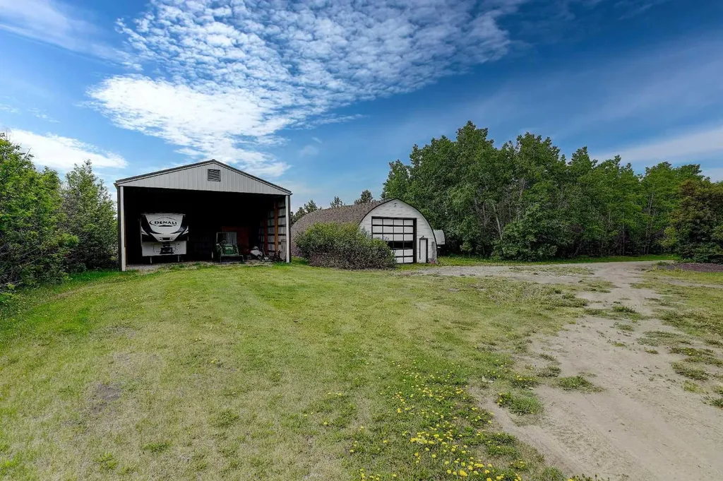 710 8th Avenue W Beaverlodge AB T0H 0C0