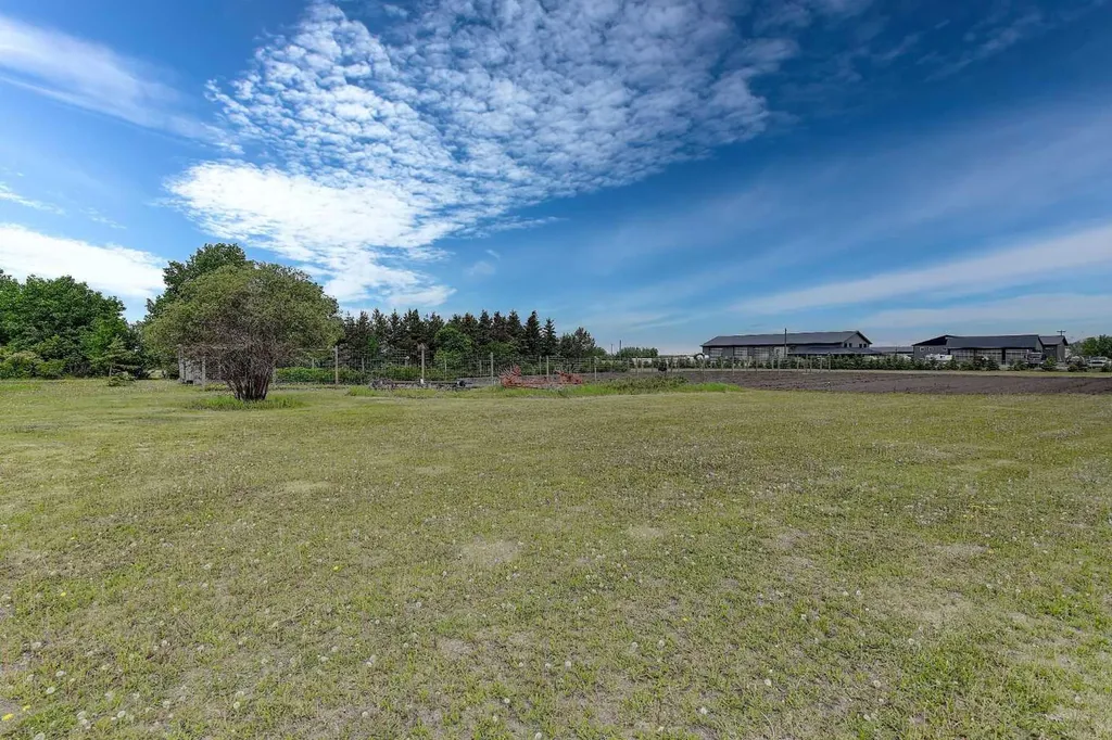 710 8th Avenue W Beaverlodge AB T0H 0C0