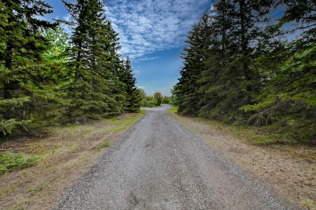 710 8th Avenue W Beaverlodge AB T0H 0C0