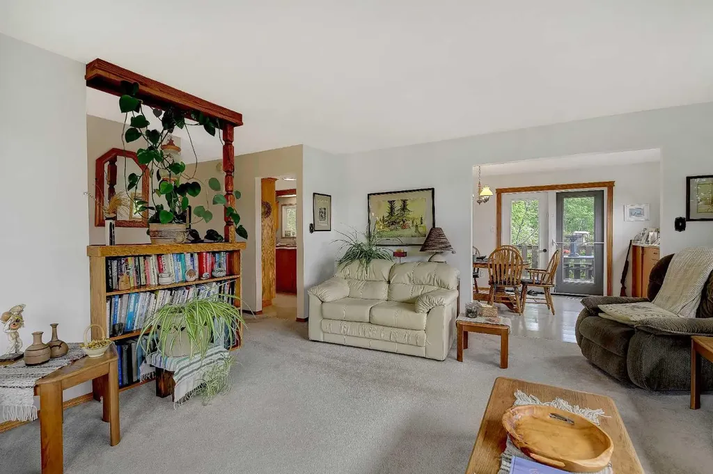 710 8th Avenue W Beaverlodge AB T0H 0C0