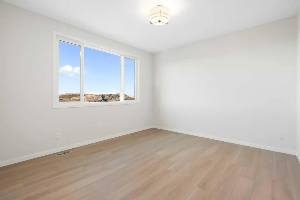 147 Marmot Grove NW Calgary AB T3R 2G4