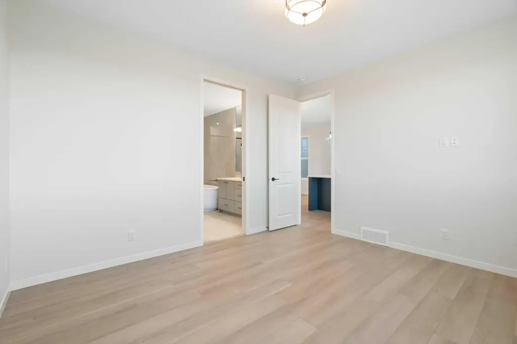 147 Marmot Grove NW Calgary AB T3R 2G4
