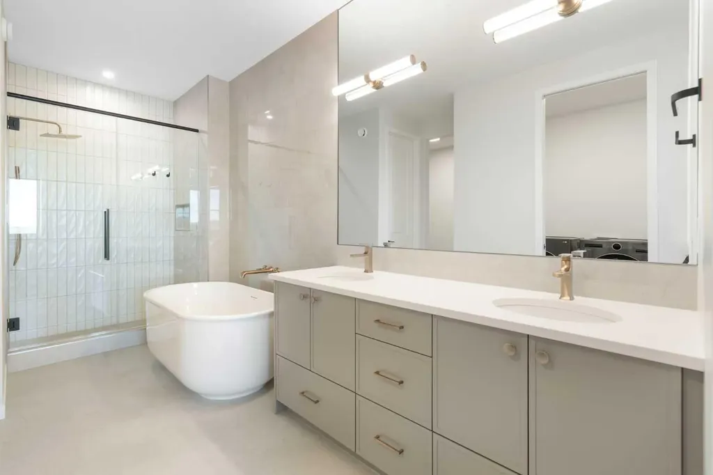 147 Marmot Grove NW Calgary AB T3R 2G4
