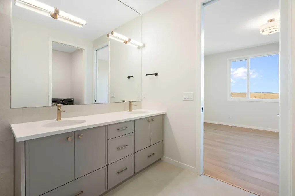 147 Marmot Grove NW Calgary AB T3R 2G4
