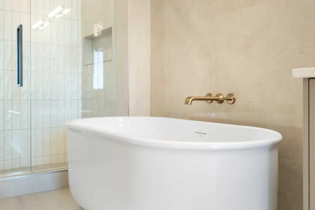 147 Marmot Grove NW Calgary AB T3R 2G4