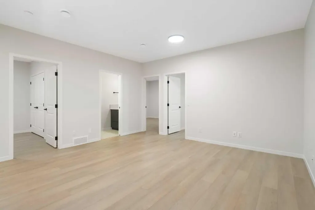 147 Marmot Grove NW Calgary AB T3R 2G4
