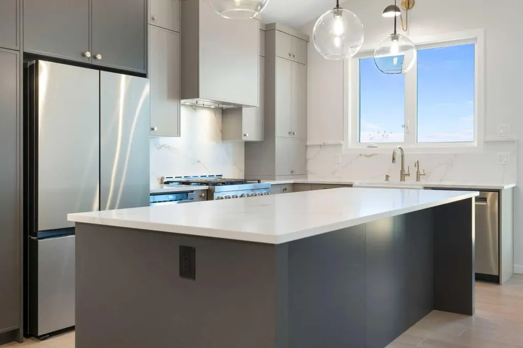 147 Marmot Grove NW Calgary AB T3R 2G4