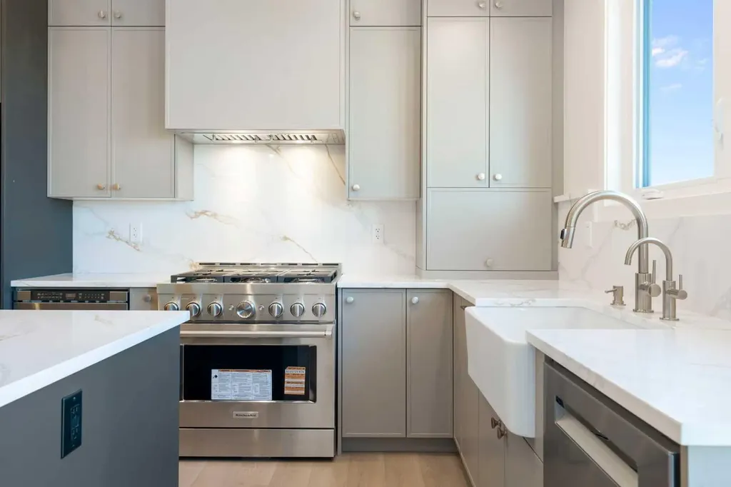 147 Marmot Grove NW Calgary AB T3R 2G4