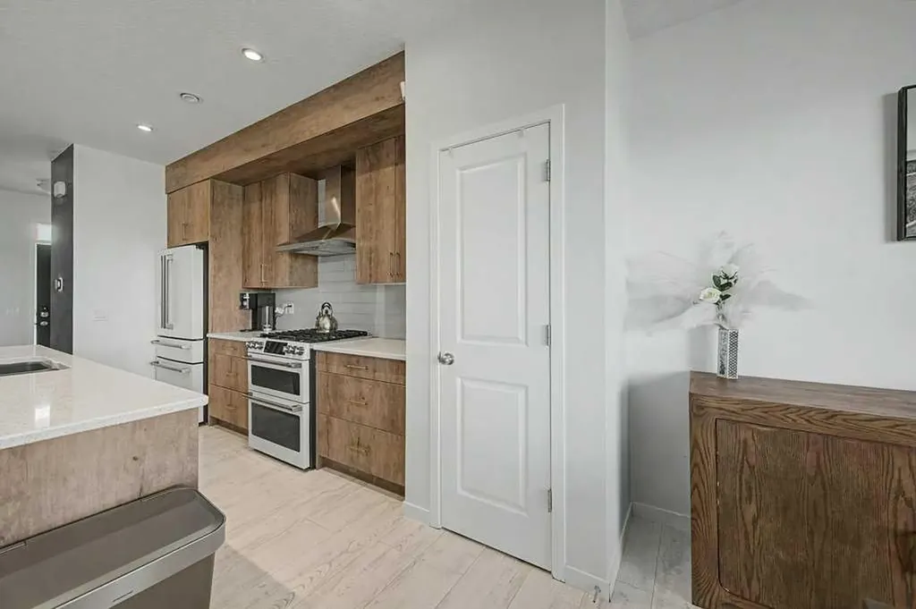 44 Auburn Glen Close SE Calgary AB T3M 2P4
