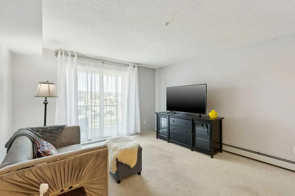 60 Panatella Street NW Calgary AB T3K 0M1