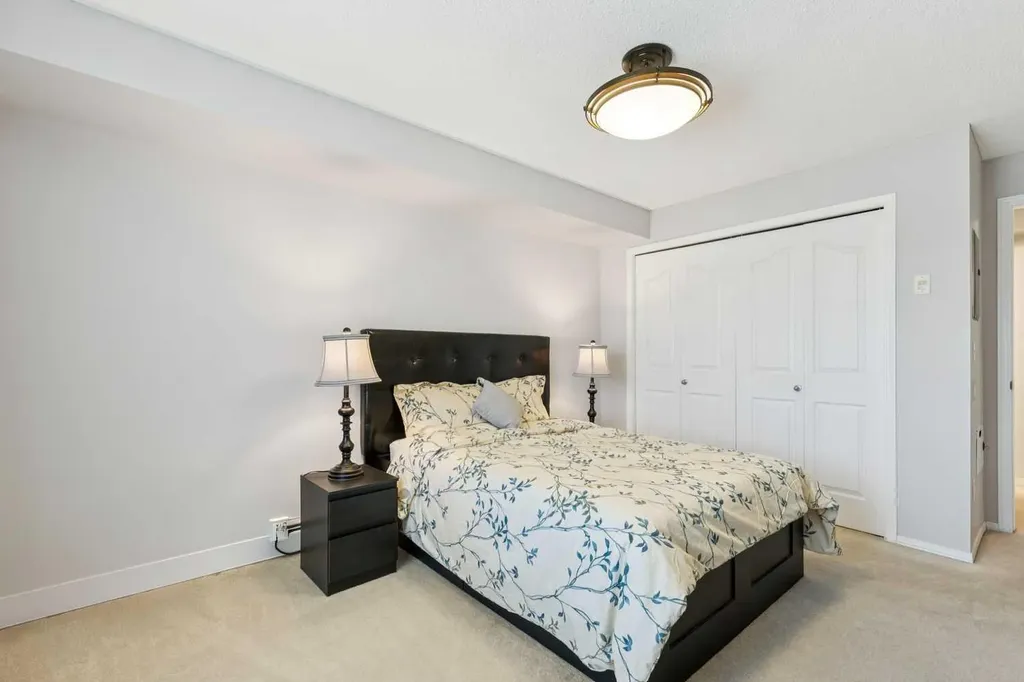 60 Panatella Street NW Calgary AB T3K 0M1