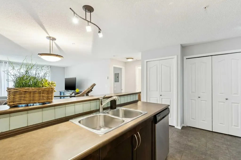 60 Panatella Street NW Calgary AB T3K 0M1