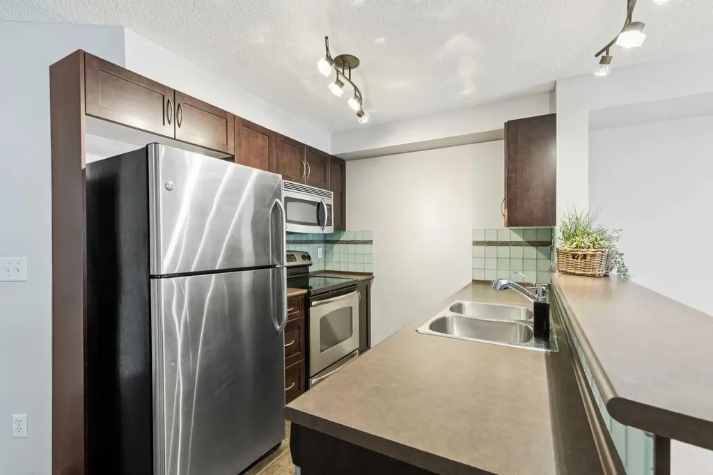 60 Panatella Street NW Calgary AB T3K 0M1