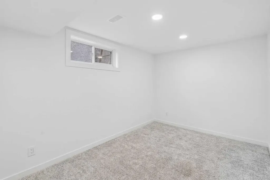 7224 Farrell Road SE Calgary AB T2H 0T6