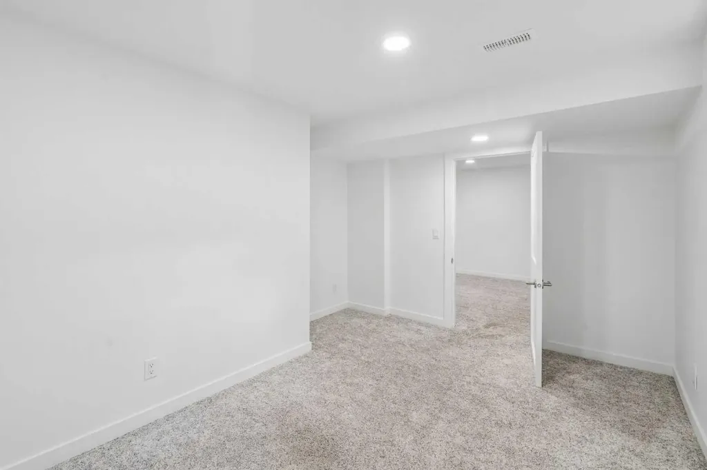 7224 Farrell Road SE Calgary AB T2H 0T6