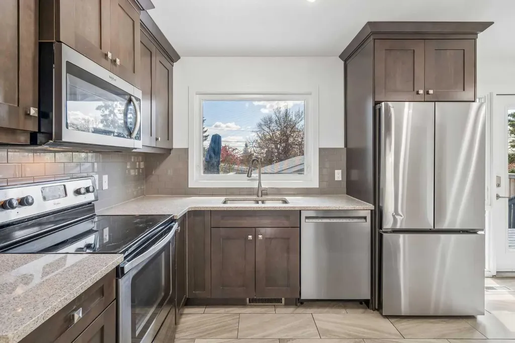 7224 Farrell Road SE Calgary AB T2H 0T6