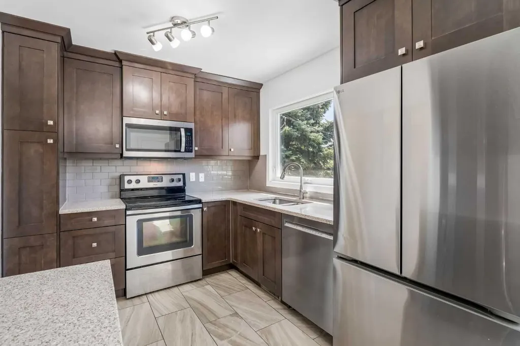 7224 Farrell Road SE Calgary AB T2H 0T6