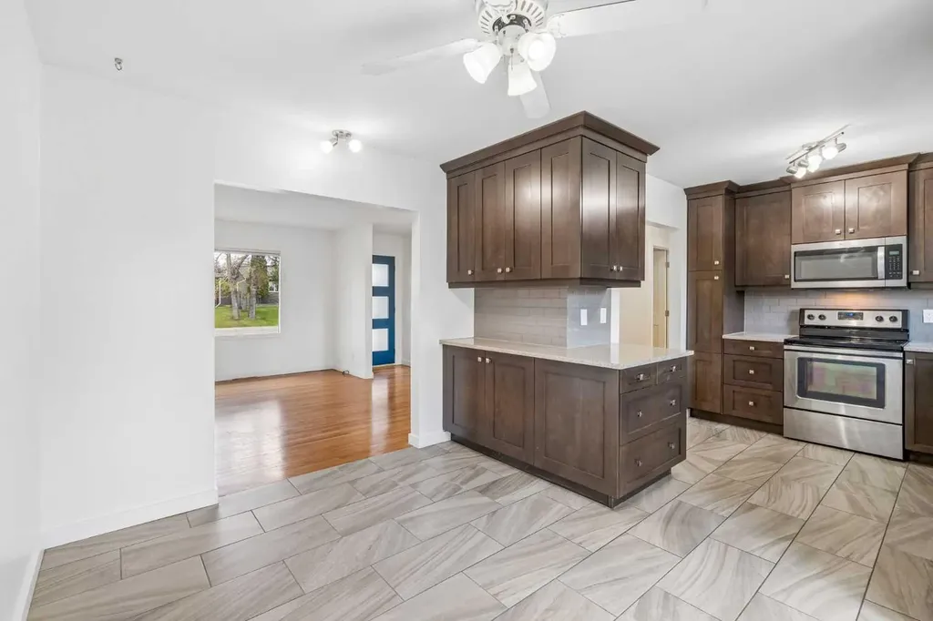 7224 Farrell Road SE Calgary AB T2H 0T6