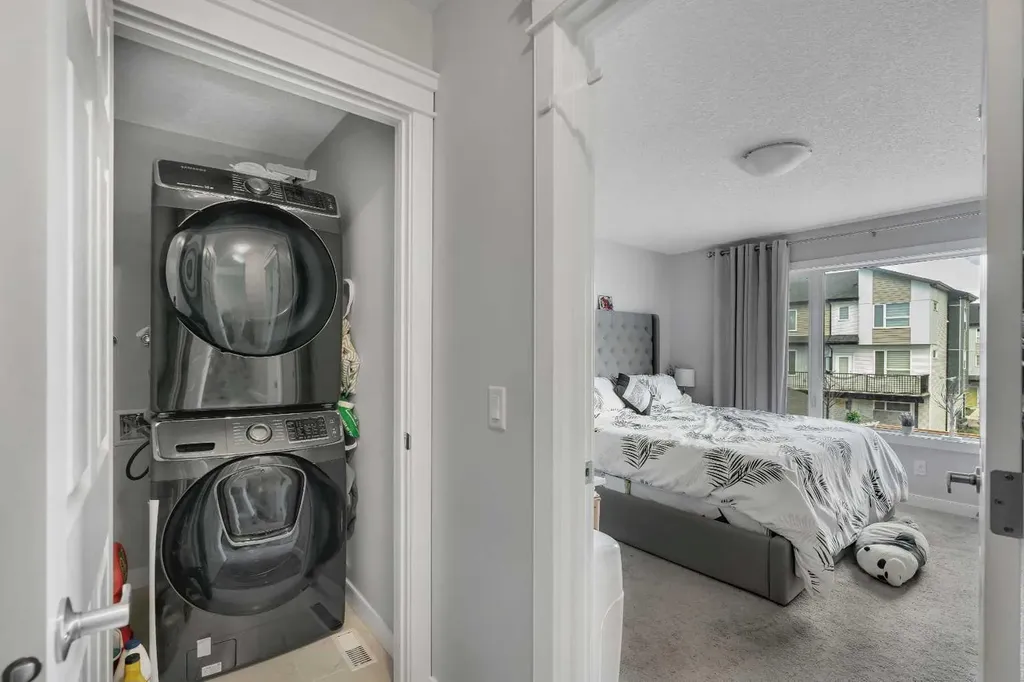 552 Redstone Drive NE Calgary AB T3N 0R3
